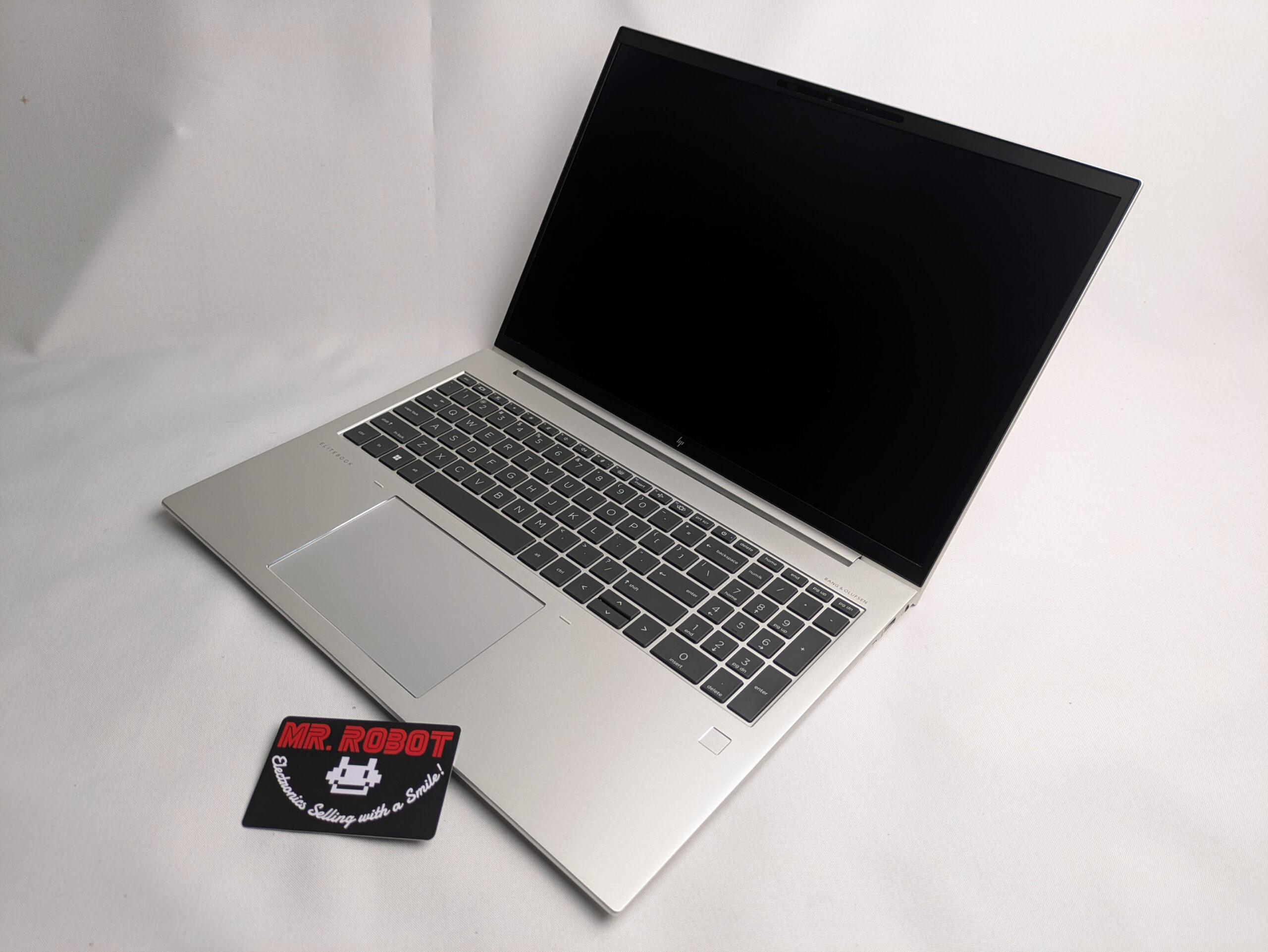 HP EliteBook 860 G9|i7-1270P 16 ядер по 4.8GHz|Iris Xe|16-64ram